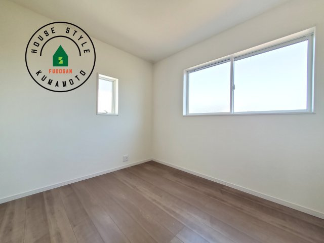 熊本市東区御領3丁目第6-3棟（3号棟）の内観：施工例|採光良好な洋室は全居室、複層ガラスの遮熱効果と断熱効果で、一年中快適に過ごせます。