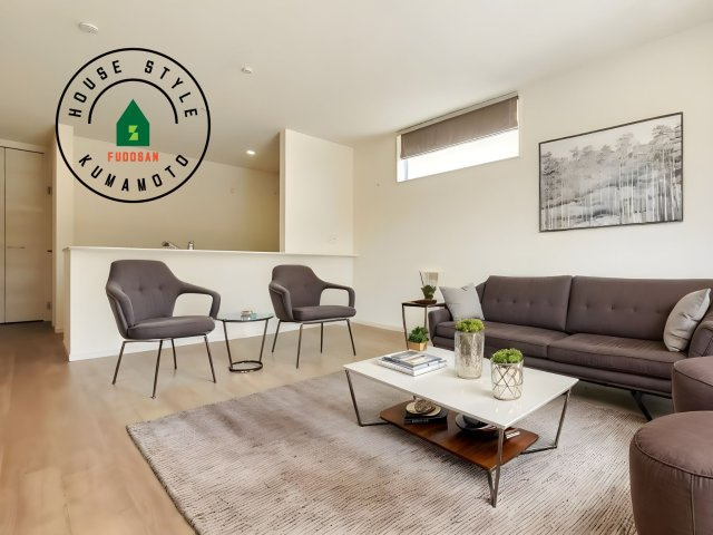 熊本市東区御領3丁目第6-3棟（3号棟）の内観：施工例|キッチンからリビングをしっかり確認できます。家族の笑顔があふれる空間になりそうですね。※家具はCGを合成したものです。