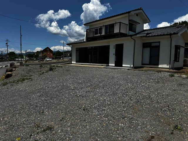 東御市海善寺の駐車場