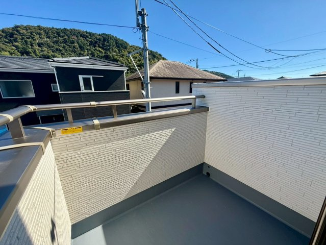 高知市介良2期2棟　1号棟のバルコニー