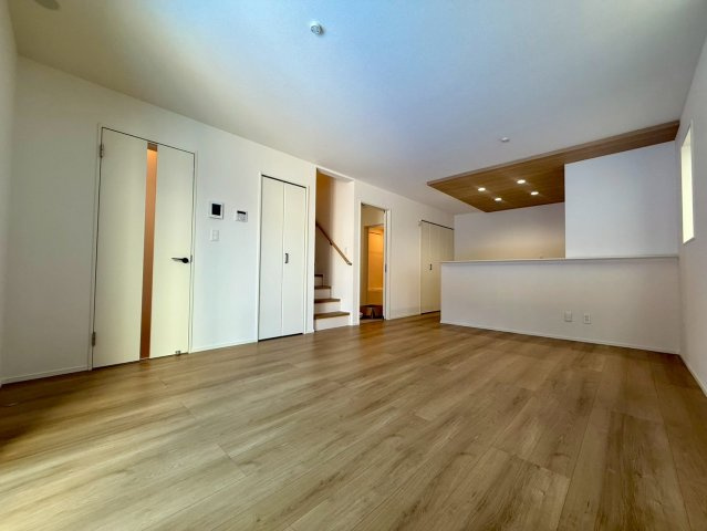 高知市介良2期2棟　1号棟の居間・リビング