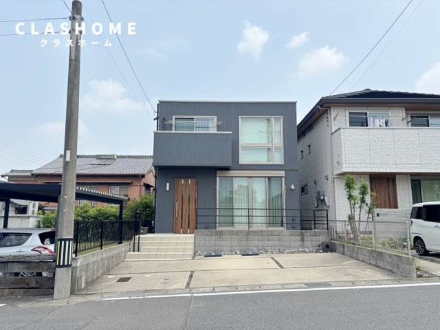小垣江町小道戸建の駐車場