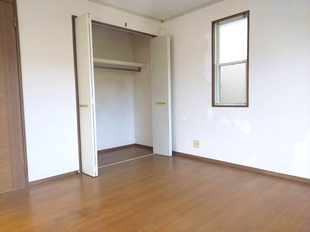 宝塚市中筋1丁目一戸建の洋室|2階洋室約9.5帖