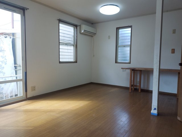 宝塚市中筋1丁目一戸建の居間・リビング