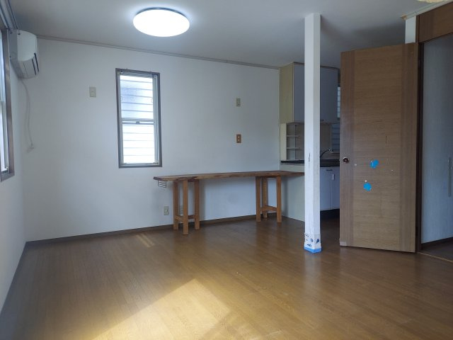 宝塚市中筋1丁目一戸建の居間・リビング