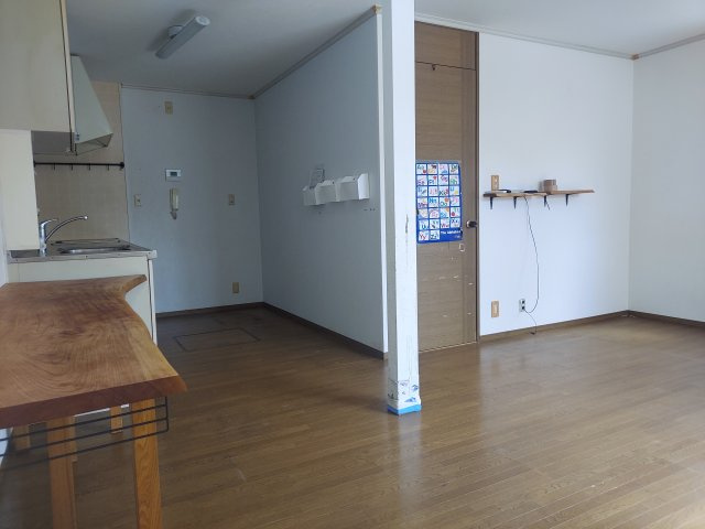 宝塚市中筋1丁目一戸建の居間・リビング