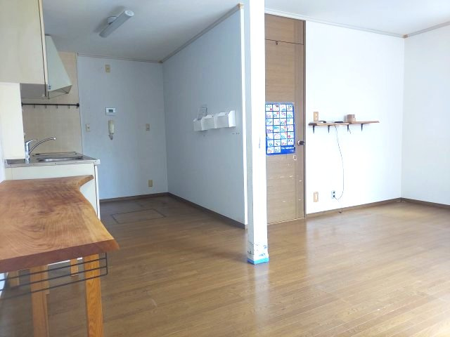 宝塚市中筋1丁目一戸建の居間・リビング