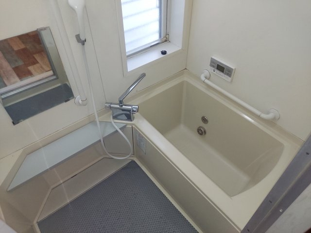 宝塚市中筋1丁目一戸建の浴室|浴室乾燥機付き