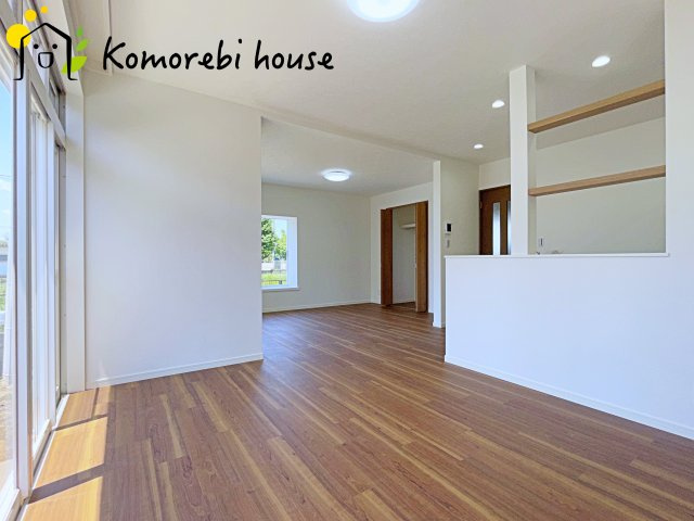 上尾市弁財1丁目　中古一戸建ての居間・リビング|6/5　撮影済み