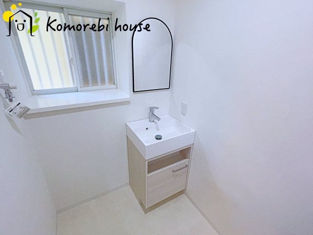 上尾市弁財1丁目　中古一戸建ての独立洗面台|6/5　撮影済み