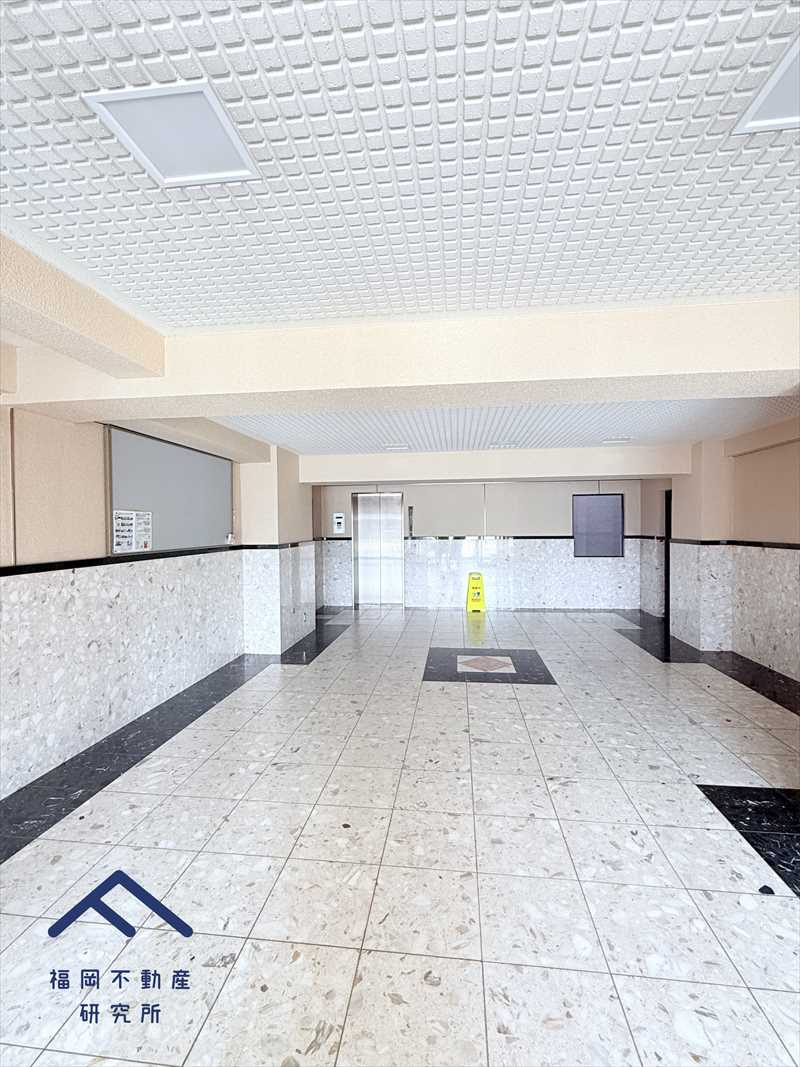 グランピアマンション青葉のエントランス