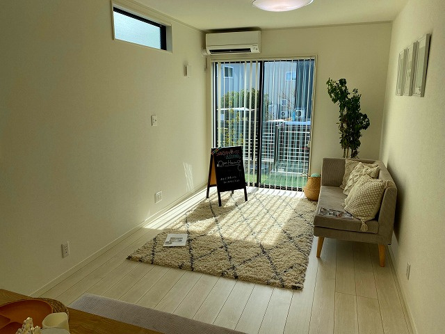 山形市みはらしの丘２丁目　中古住宅の居間・リビング