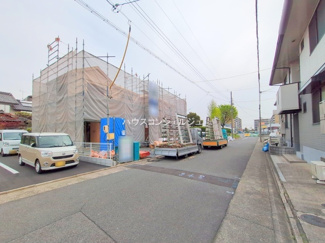 【前面道路含む現地写真】