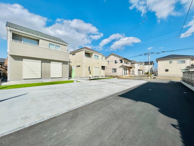 高崎市貝沢町の前面道路含む現地写真|区画敷地内で出入りも安心です♪