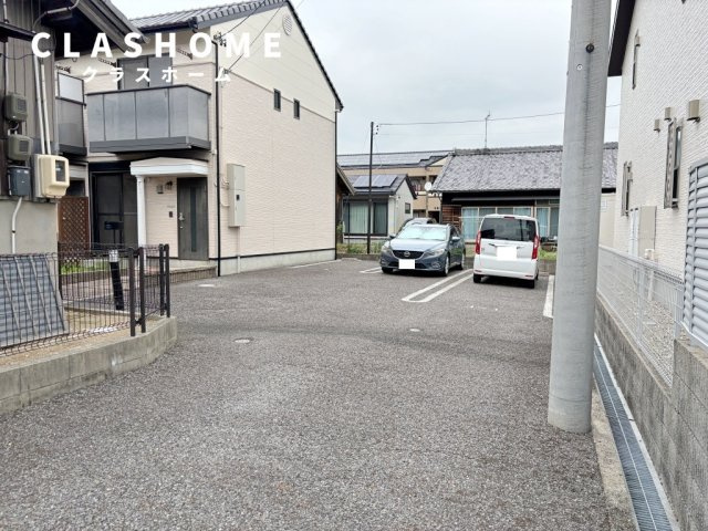 Sharmant　　刈谷市近郊の賃貸はクラスホームの駐車場