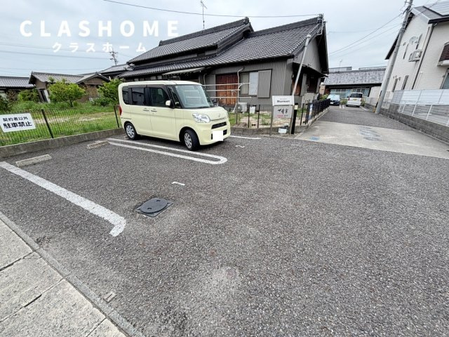 Sharmant　　刈谷市近郊の賃貸はクラスホームの駐車場