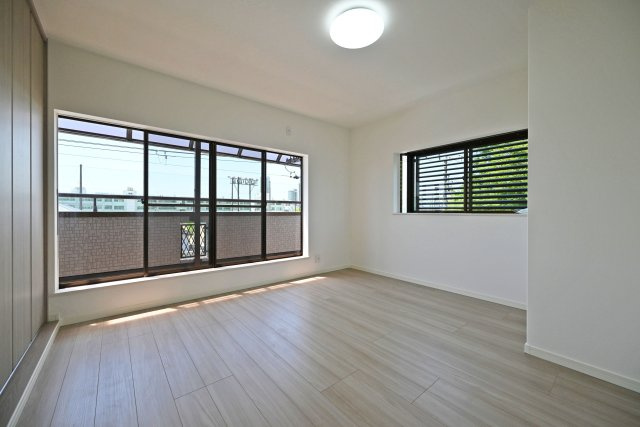 尼崎市金楽寺町2丁目中古戸建│4LDK+駐車1台可の洋室|-洋室7.5帖(3F)-