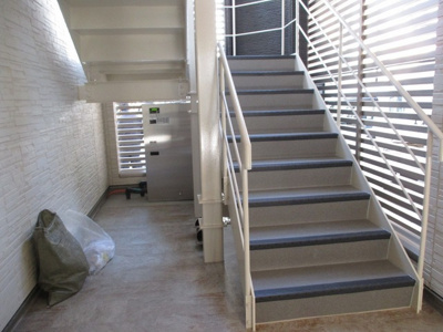 【その他共用部分】 | カステル・ルーク豊新 | 共用階段です