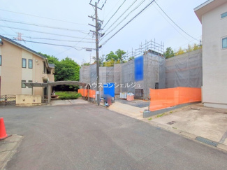 【前面道路含む現地写真】