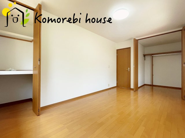 さいたま市北区日進町　中古一戸建て　の寝室|落ち着いた色調の寝室です