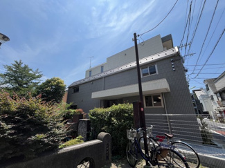 【外観】 | 緑道沿いで自然豊かで穏やかな環境で暮らしやすいですよ♪