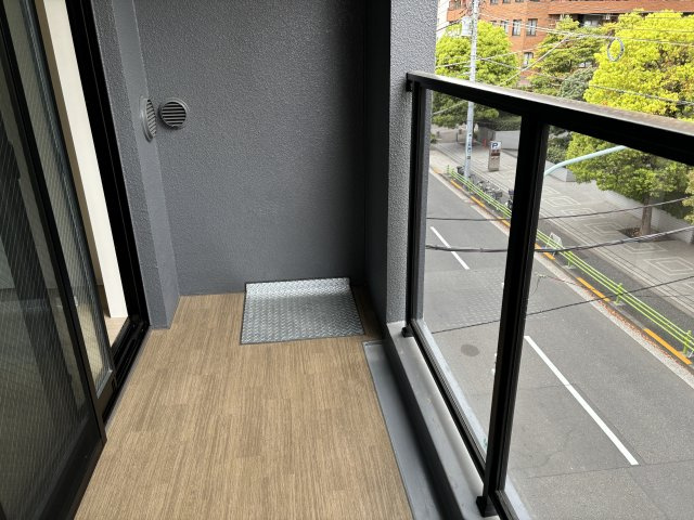 【バルコニー】