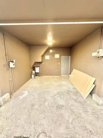 売りアパート（収益物件）２棟の駐車場|パラシャルⅡ