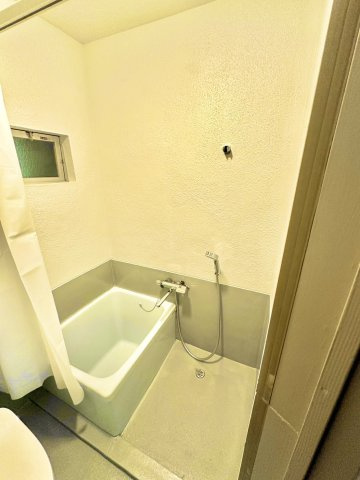 売りアパート（収益物件）２棟の浴室|パラシャルⅡ