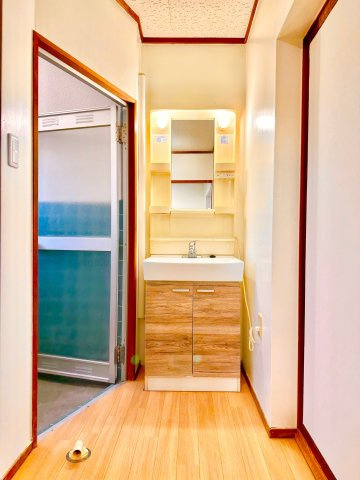 売りアパート（収益物件）２棟の洗面所|シックスマイブリッジ