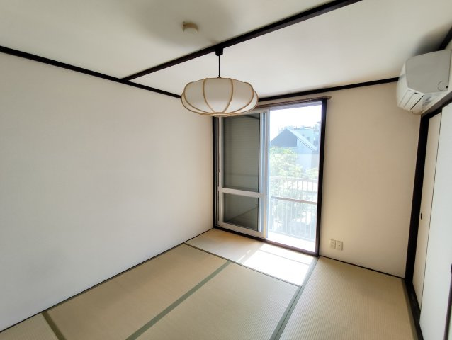 グローバルハウスの和室