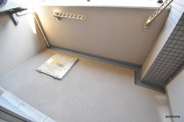 CASSIA江坂　仲介手数料無料のバルコニー