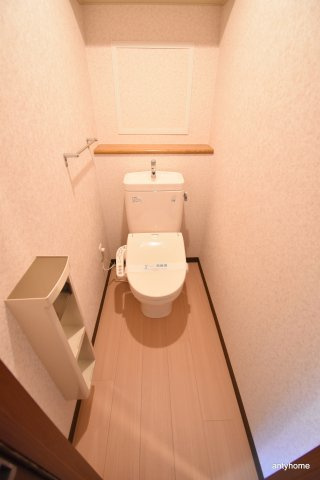 CASSIA江坂　仲介手数料無料のトイレ