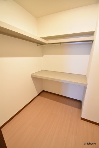 CASSIA江坂　仲介手数料無料の収納