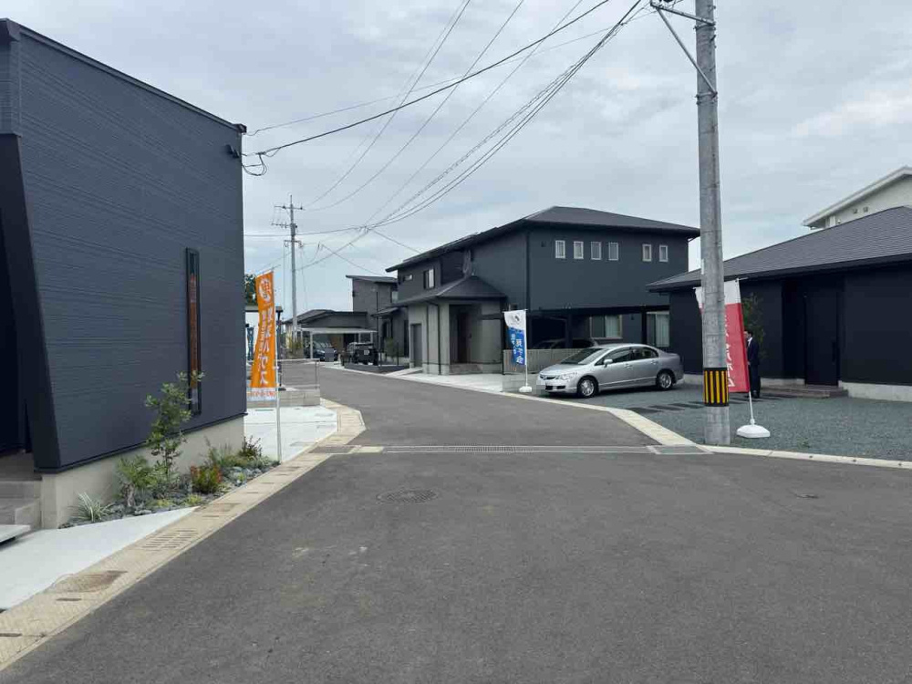 かすみケ丘東の前面道路含む現地写真|現地（2025年5月29日）撮影