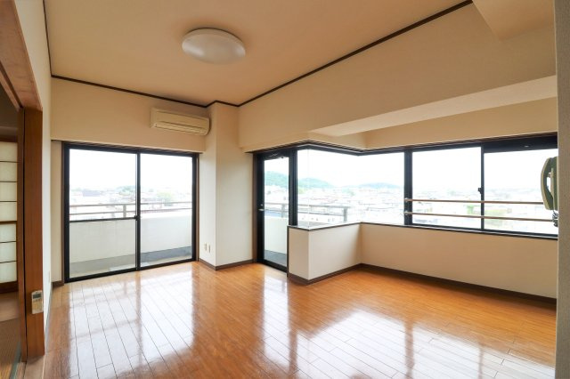 【居間・リビング】の画像