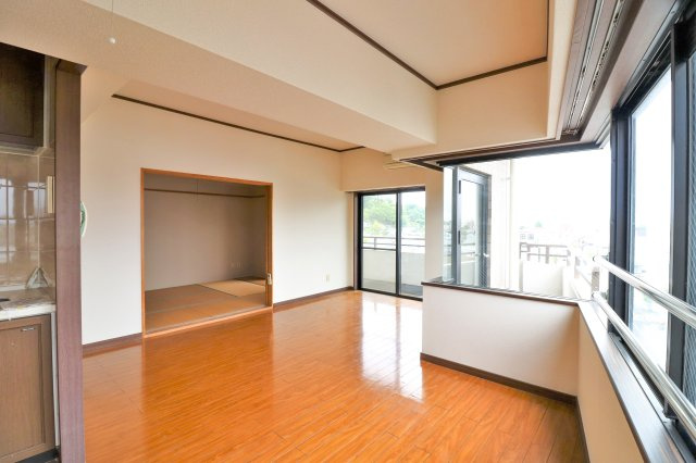 【居間・リビング】の画像