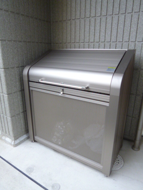 グランシャリオ目白のその他共用部分|★入居者専用ゴミストッカー★