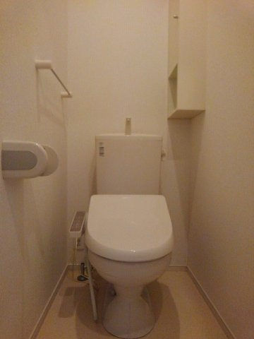 ロータス南島田Ａのトイレ|シンプルで使いやすいトイレです