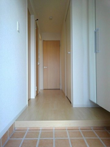 ロータス南島田Ａの玄関|明るい玄関です