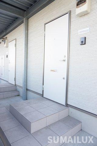 modern palazzo光の森のエントランス