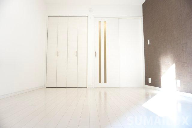 modern palazzo光の森の居間・リビング