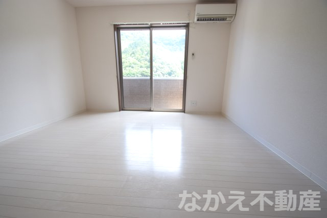 【寝室】