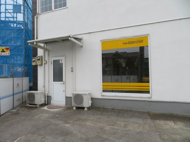 八潮市大字南川崎の店舗事務所の外観