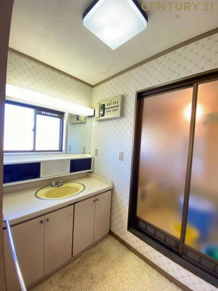 和歌山市毛見中古戸建の独立洗面台