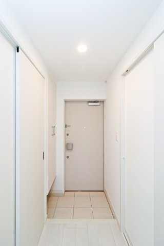 アルファシオ　ミラーニ　13階の玄関|別号室のものです。現状優先になります。