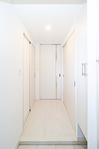 アルファシオ　ミラーニ　13階の玄関|別号室のものです。現状優先になります。