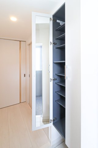 アルファシオ　ミラーニ　13階の収納|別号室のものです。現状優先になります。