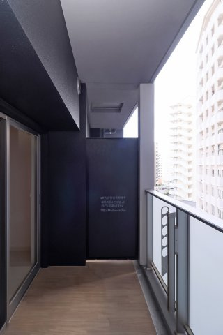 アルファシオ　ミラーニ　13階のバルコニー|別号室のものです。現状優先になります。