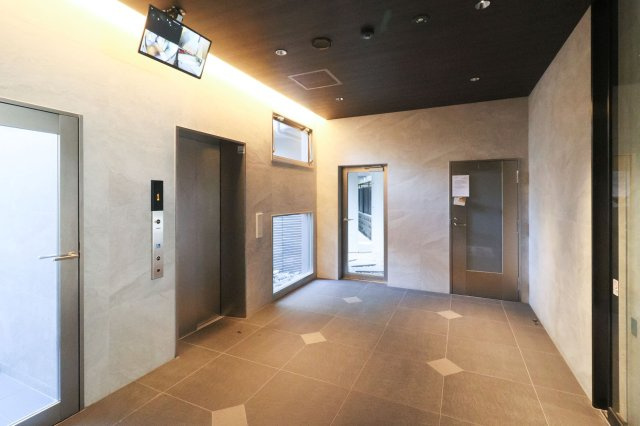 アルファシオ　ミラーニ　13階のロビー