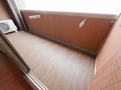 【バルコニー】 | プレジオ城北 | 暖かな日差しのふりそそぐバルコニー